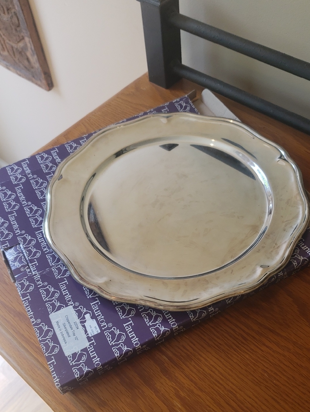 Vtg Taunton: Silver Plated Chippendale Tray- 12" - Picture 4 of 8